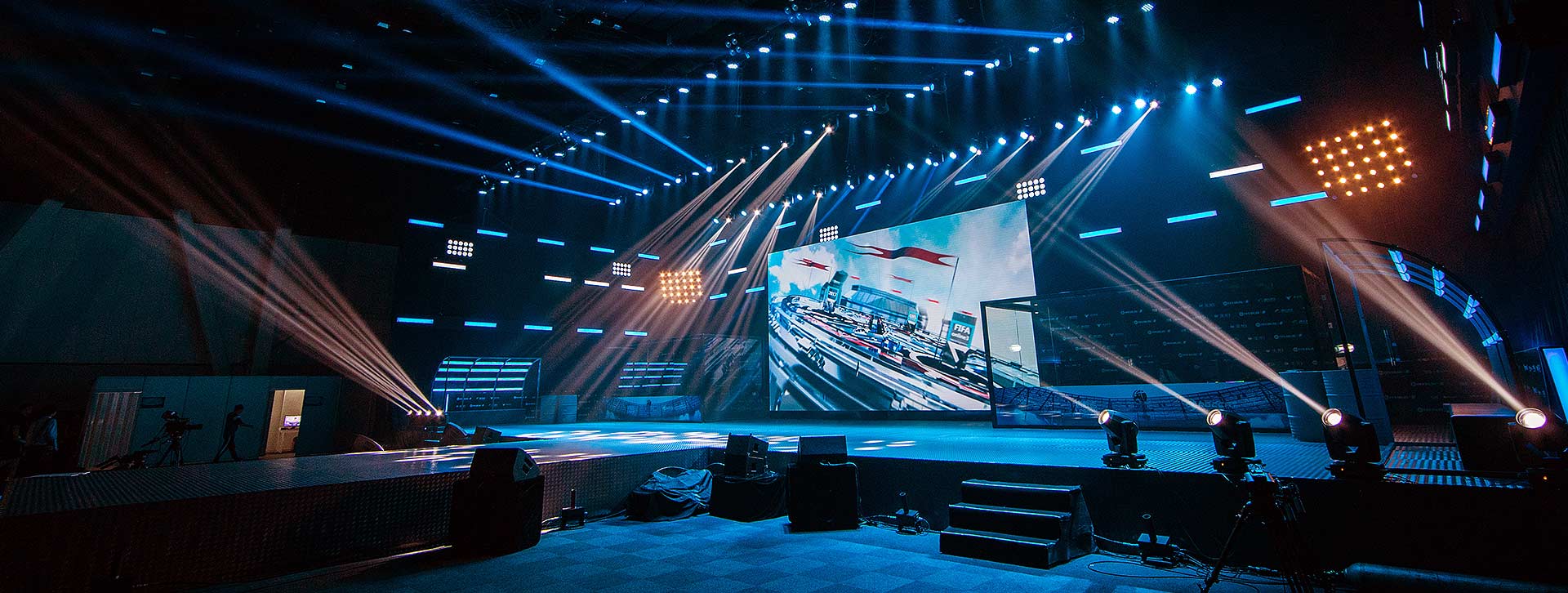 寧波鎮(zhèn)海區(qū)第15屆運(yùn)動(dòng)會(huì)開幕式舞臺(tái)搭建服務(wù)案例 寧波鎮(zhèn)海區(qū)第15屆運(yùn)動(dòng)會(huì)開幕式舞臺(tái)搭建服務(wù)案例